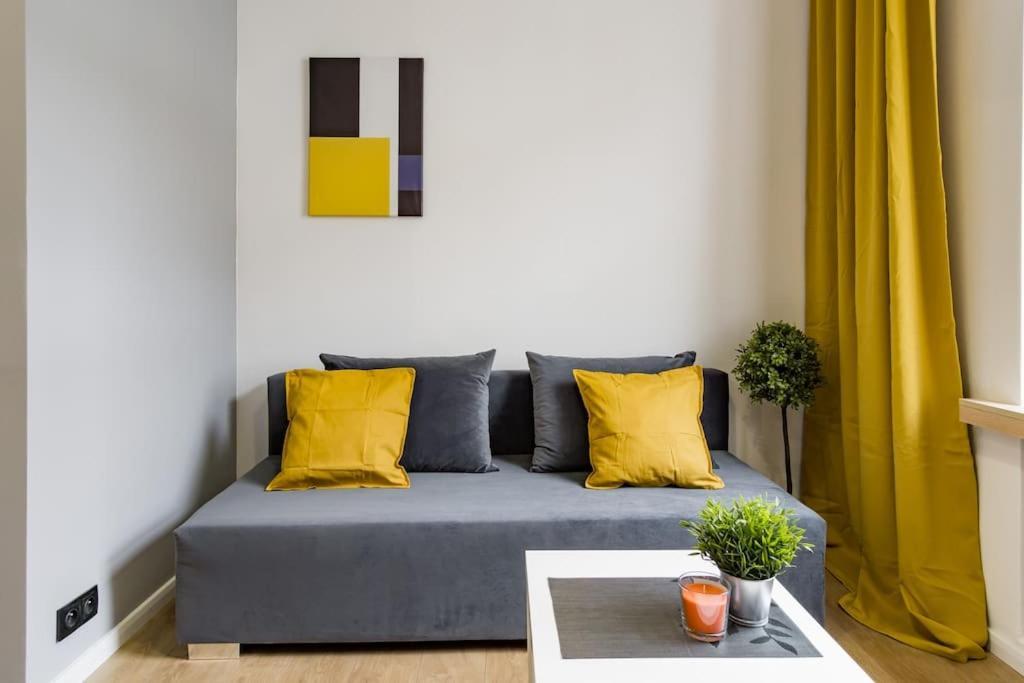 Kawalerka W Srodmiesciu 24 Appartement Łódź Buitenkant foto