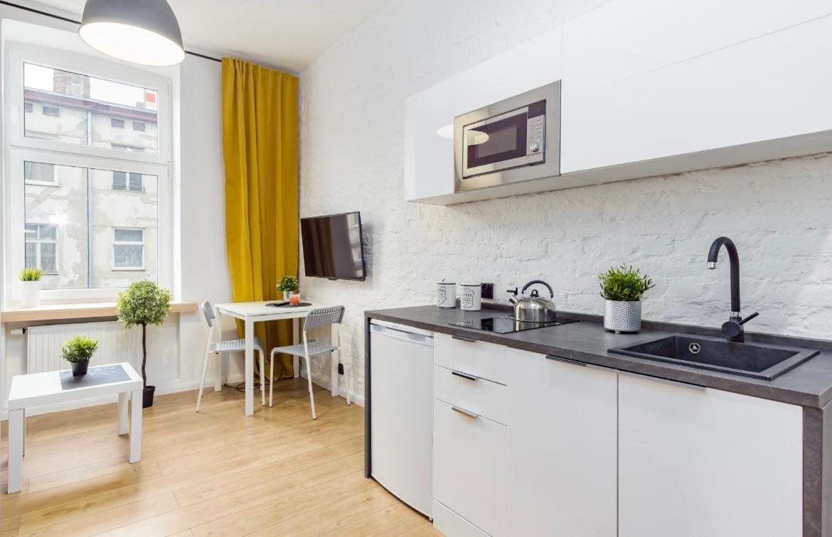 Kawalerka W Srodmiesciu 24 Appartement Łódź Buitenkant foto