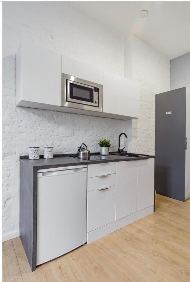 Kawalerka W Srodmiesciu 24 Appartement Łódź Buitenkant foto